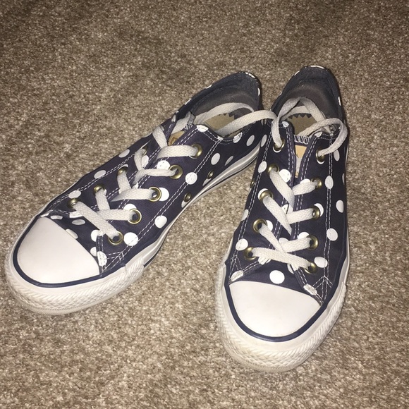 blue polka dot converse